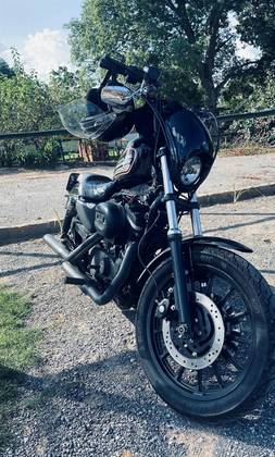 HARLEY-DAVIDSON SPORTSTER XL 883 R 